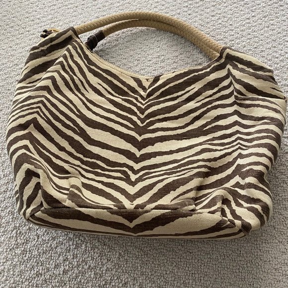 Michael Kors hand bag - Picture 2 of 7